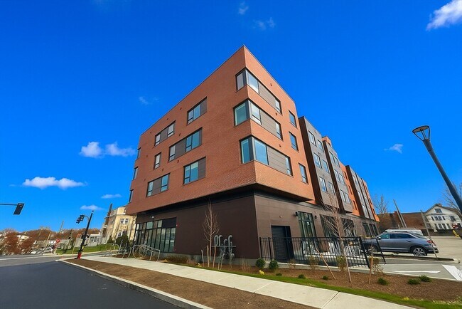 Building Photo - 45 E Central St