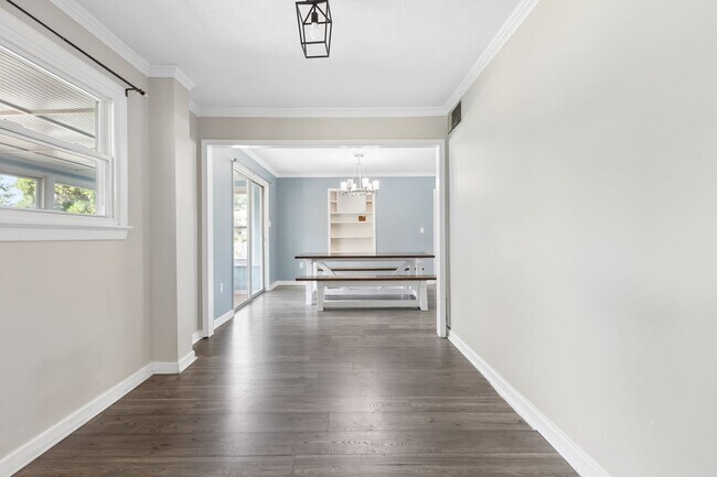 Building Photo - 29 Adriatic Ave