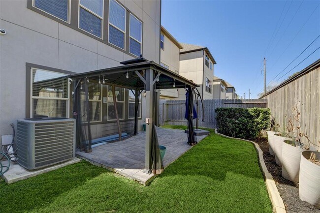 Building Photo - 10824 Brittmoore Oaks Pl