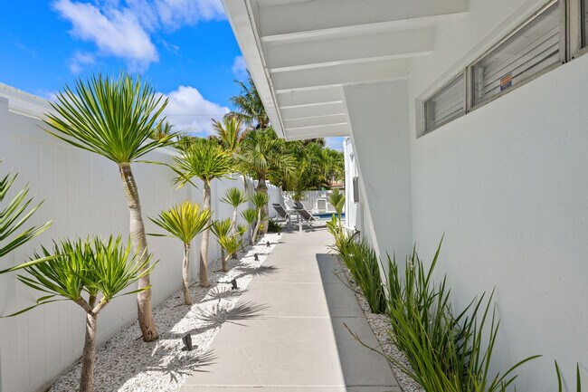 Building Photo - 2407 NE 33rd Ave