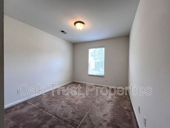 Building Photo - 1514 Migration Point