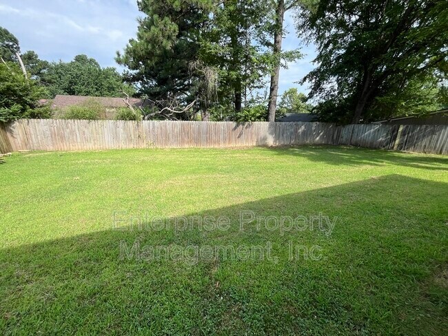 Building Photo - 1447 Tree Haven Cove