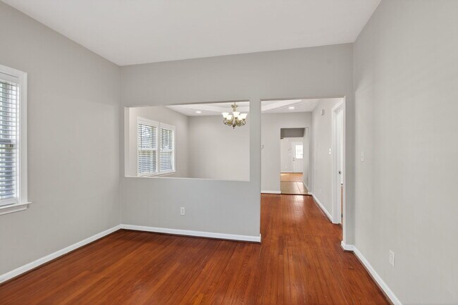 Building Photo - 2818 Tidewater Dr