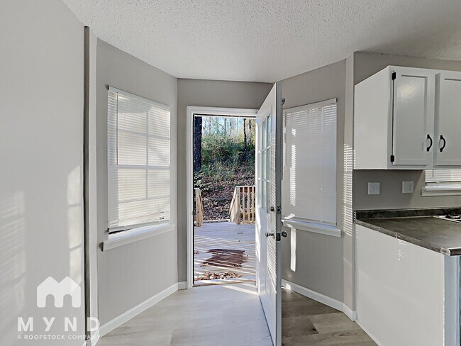 Building Photo - 629 Bennett Dr