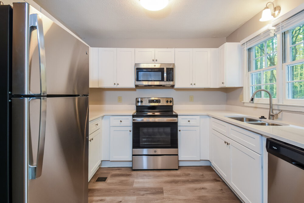 Building Photo - 188 Cherokee Village Dr