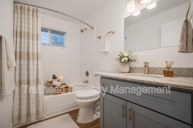 Building Photo - 8309 Lowell Ave