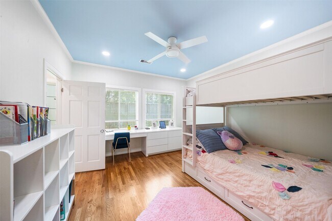 Building Photo - 6639 Fairfield St