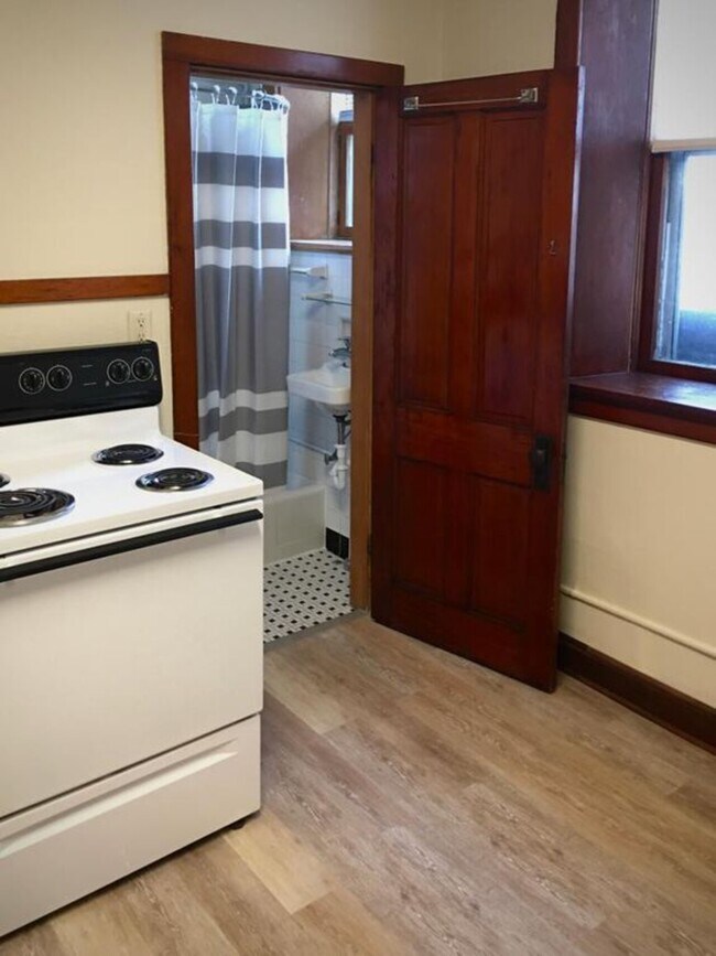 Winona Duplex 216 High Forest St Winona MN 55987 Apartment Finder