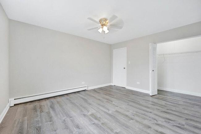 Building Photo - 121 W 63rd St