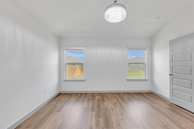 Building Photo - 120 Krause Spgs Dr