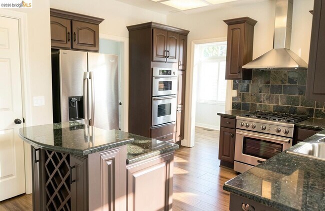 Building Photo - 2413 Santa Cruz Ct