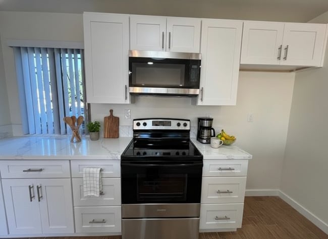 Building Photo - Remodeled 1 Bedroom Unit in the City of Orange