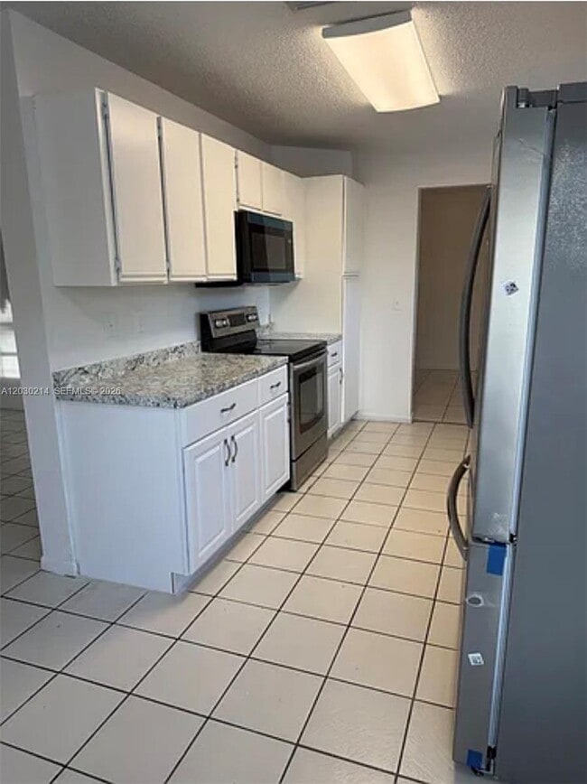 Building Photo - 127 SW 159th Way