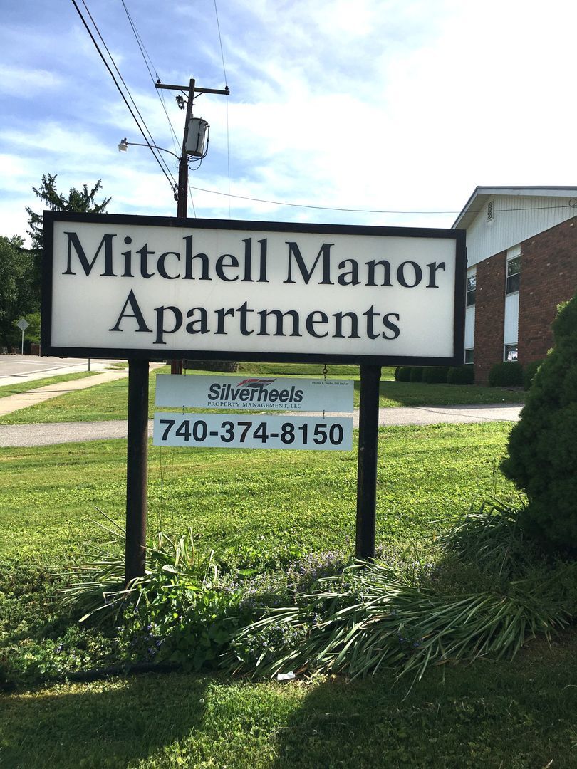 Building Photo - 807 Mitchell Ave