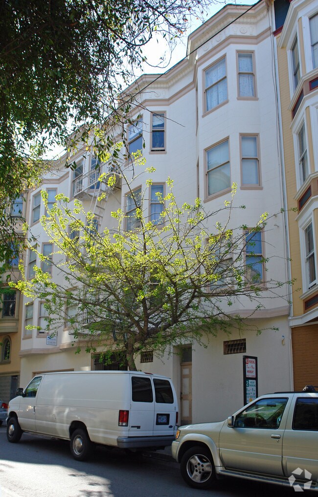 Building Photo - 1373 Clay St