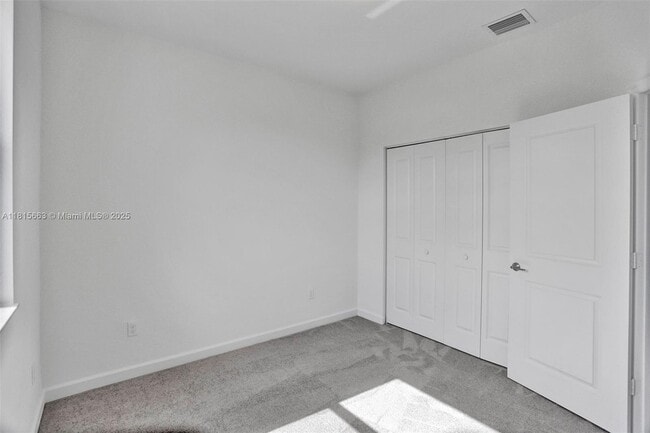 Building Photo - 252 SW 159th Terrace