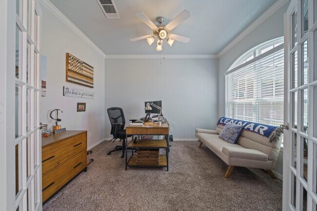 Building Photo - 1707 Benbrook Hollow Ln