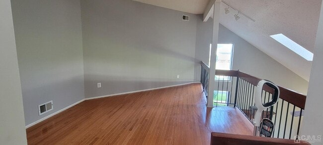 Building Photo - 44 Peachtree Ct