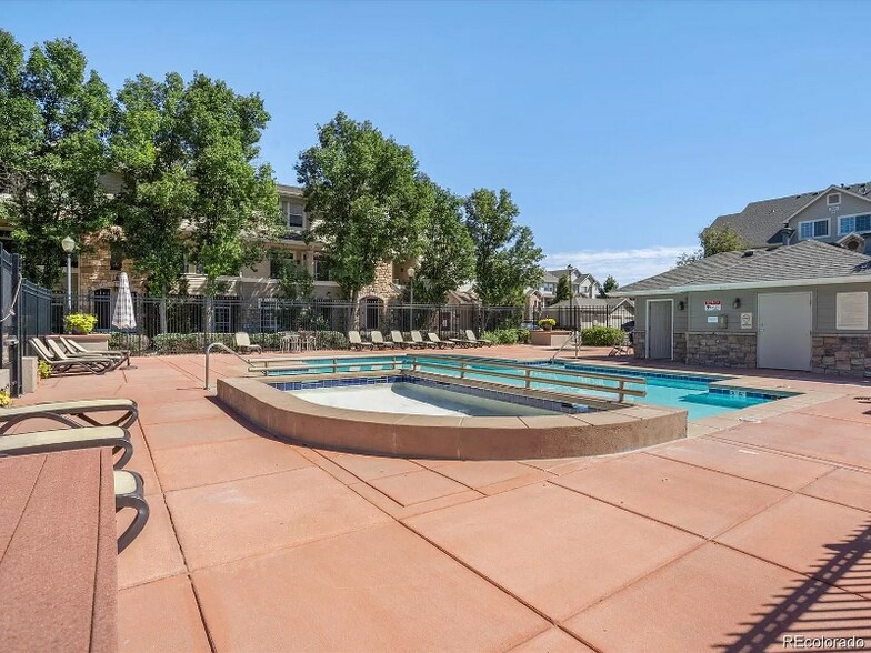 Building Photo - 1509 S Florence Ct