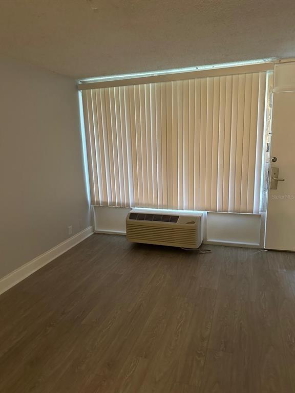 Building Photo - 7900 S Orange Blossom Trail