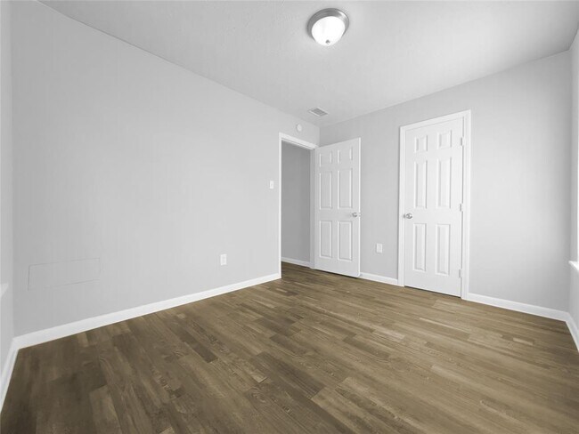 Building Photo - 3635 N MacGregor Way