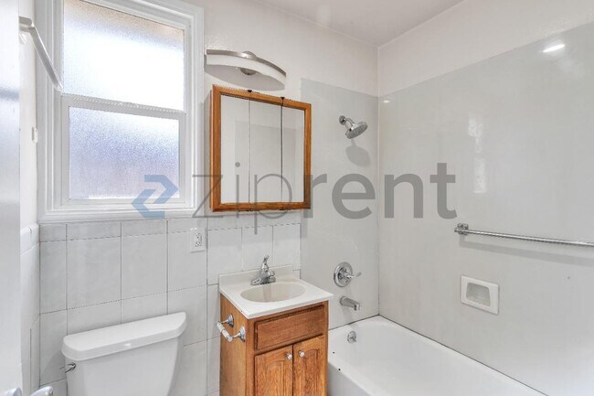 Building Photo - 2012 Cavallo Rd