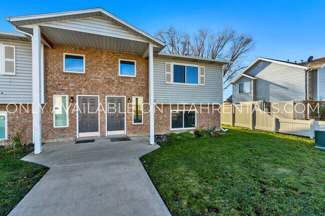 Building Photo - 1731 W Garden Dr
