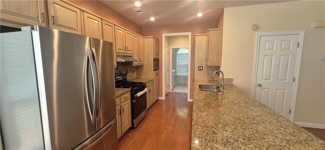 Building Photo - 4937 Chalden Ln NE