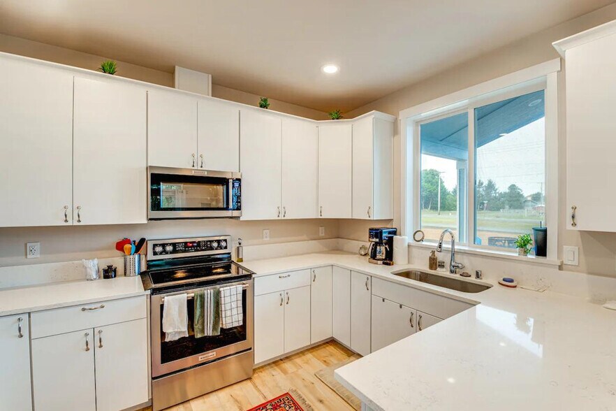 Building Photo - 221 Taurus Blvd SW