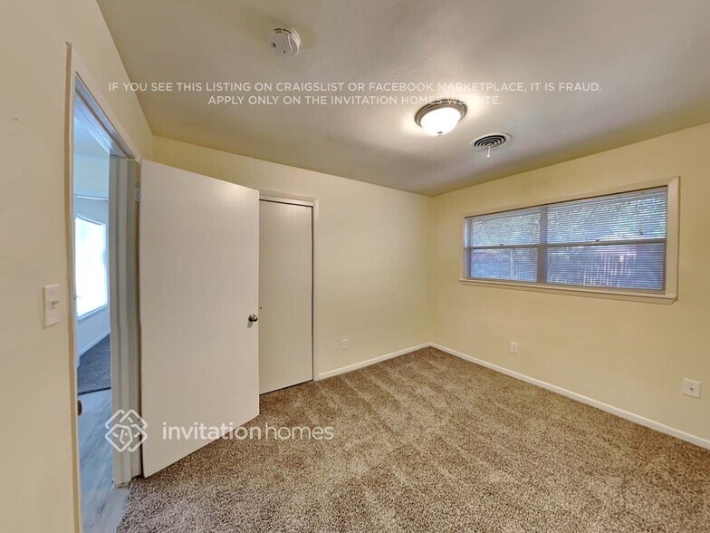 Building Photo - 1908 Sunset Ct N