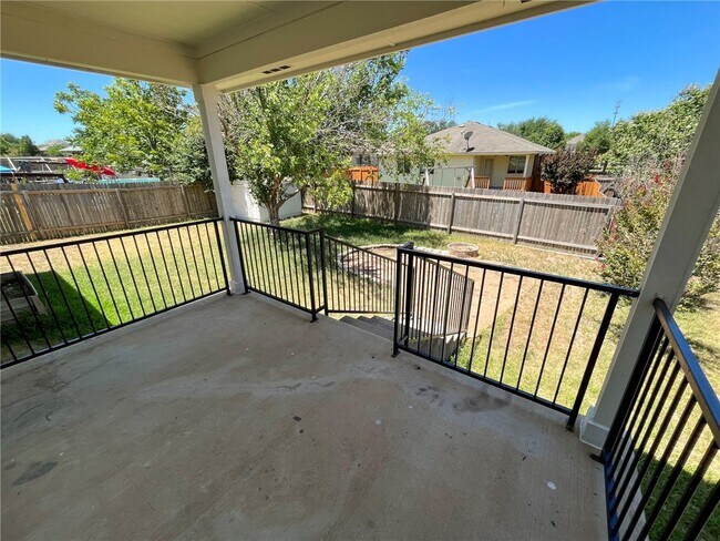 Building Photo - 1011 Burgess Dr