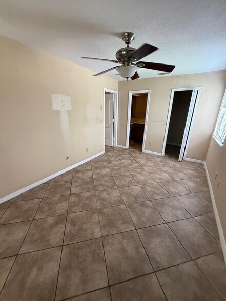 Building Photo - 6019 Scotchwood Gln