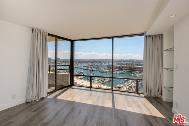 Building Photo - 4314 Marina City Dr