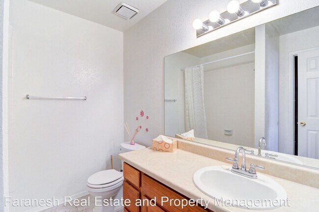 Building Photo - 2 br, 2 bath House - 3791 Shirebrook Dr #174