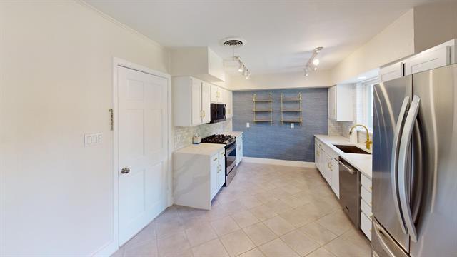 Building Photo - 1224 Magnolia Dr