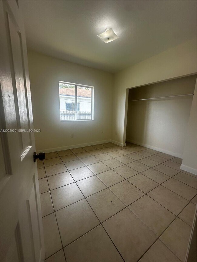 Building Photo - 26524 SW 138th Ave