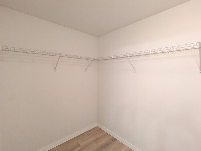 Building Photo - Comfort Meets Convenience in this Dog-Frie...