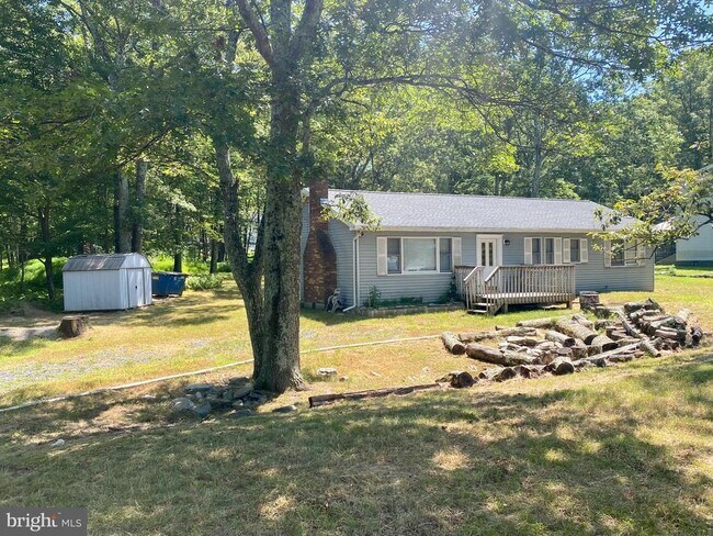 Building Photo - 4535 Pine Ridge Dr W