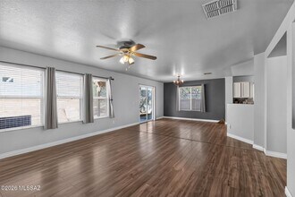 Building Photo - 1337 W Camino Mesa Sonorense