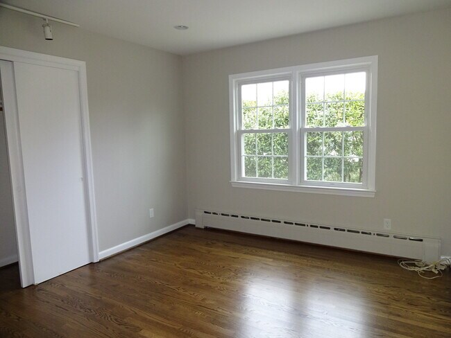 Building Photo - Wonderful Home in Prime Location!