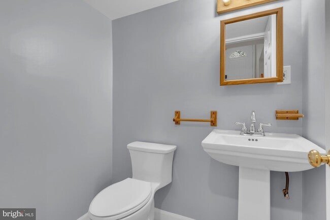 Building Photo - 8856 Youngsea Pl