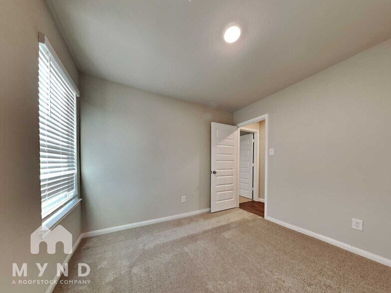 Building Photo - 13536 Bowfin Dr