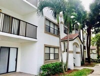 Building Photo - 550 S Park Rd