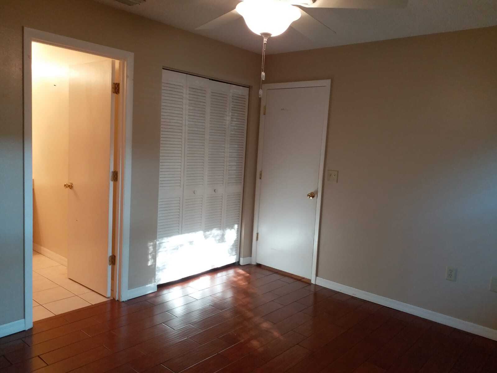 Building Photo - 1141 Deer Hollow Pl