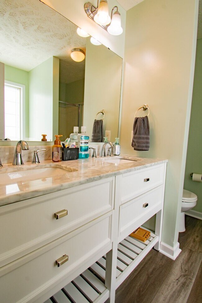 Building Photo - Coming Soon! 3 Bedroom 2.5 Bathroom with Large Fence Yard