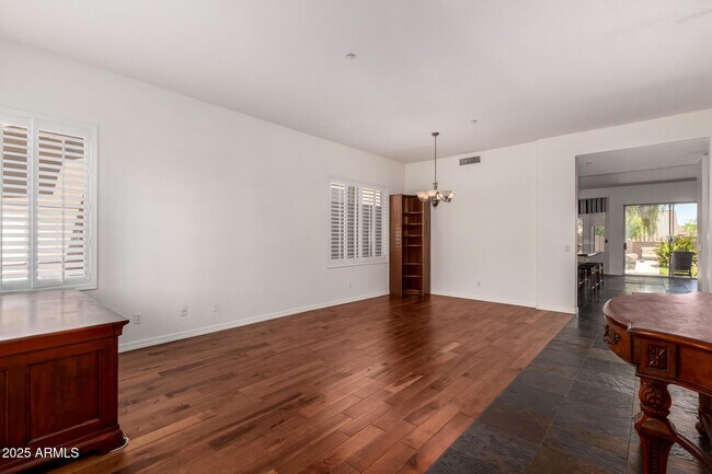 Building Photo - 10573 E Sheena Dr
