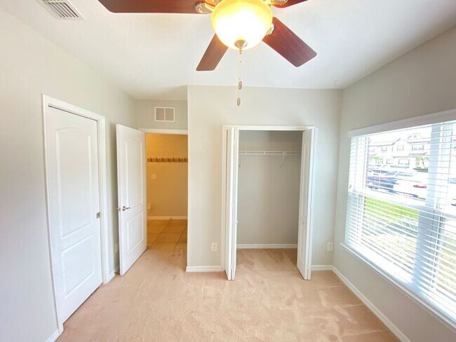 Building Photo - 600 Northern Way