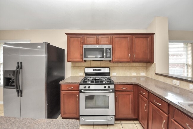 Building Photo - 1722 Lansing Cove Dr