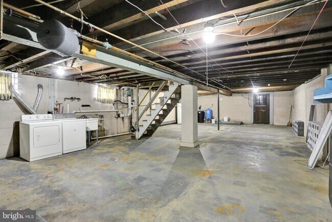 Building Photo - 36 Antietam Rd