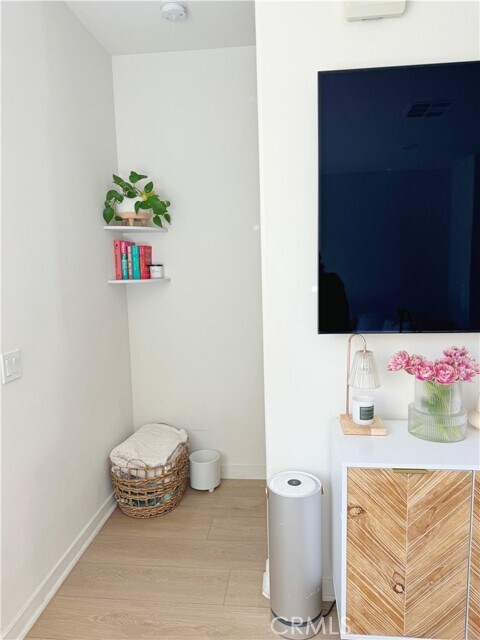 Building Photo - 14126 Bay St